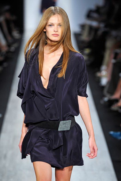 Bcbg MaxAzria 09ĸDƬ