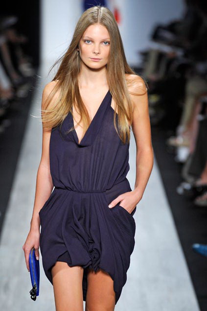 Bcbg MaxAzria 09ĸDƬ
