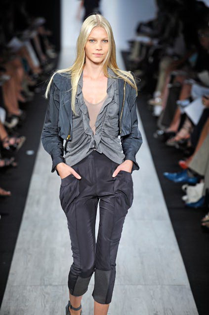 Bcbg MaxAzria 09ĸDƬ