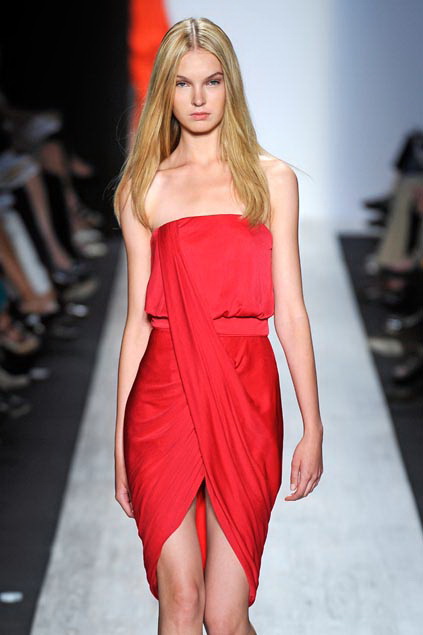 Bcbg MaxAzria 09ĸDƬ