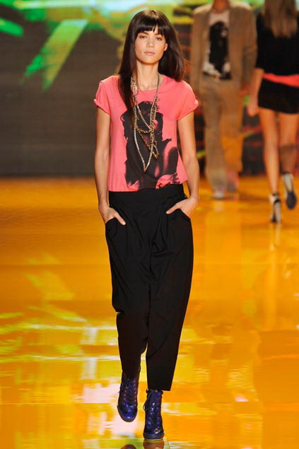 DKNY 09ĸDƬ