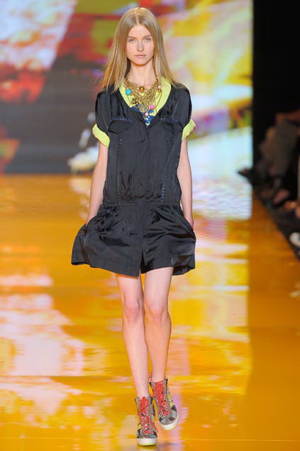 DKNY 09ĸDƬ