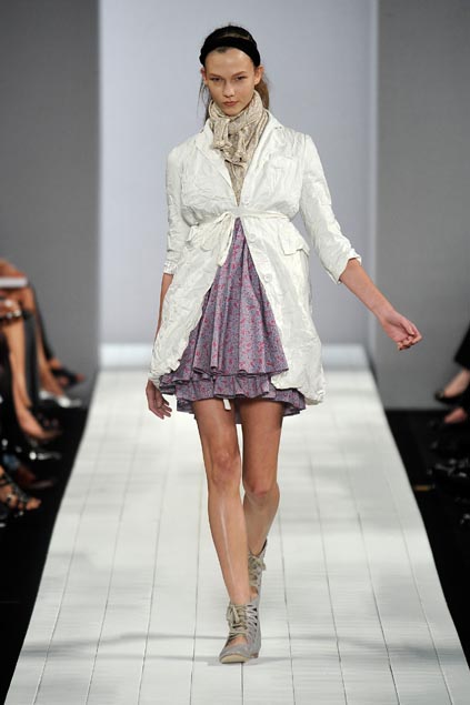Marc by Marc Jacobs 09ĸDƬ