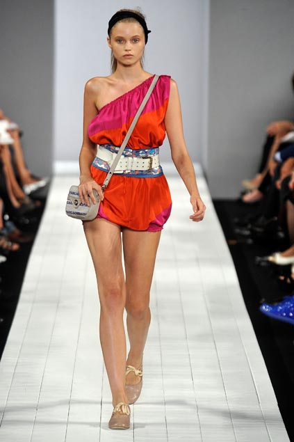 Marc by Marc Jacobs 09ĸDƬ