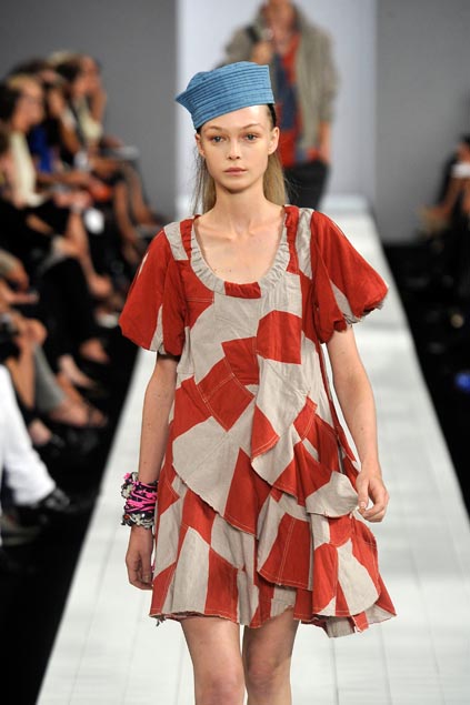 Marc by Marc Jacobs 09ĸDƬ