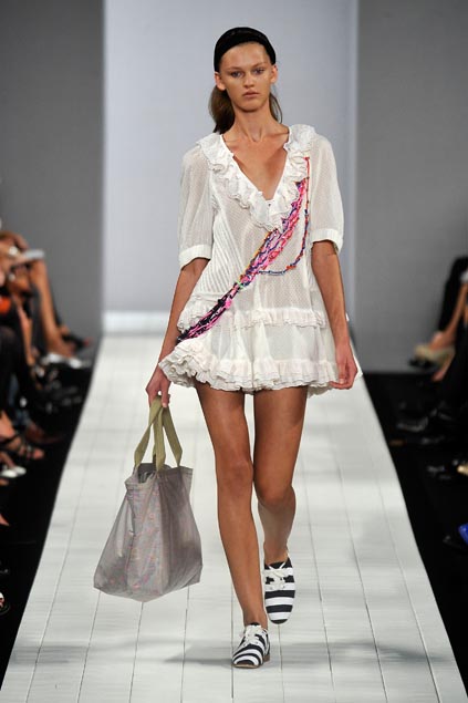 Marc by Marc Jacobs 09ĸDƬ