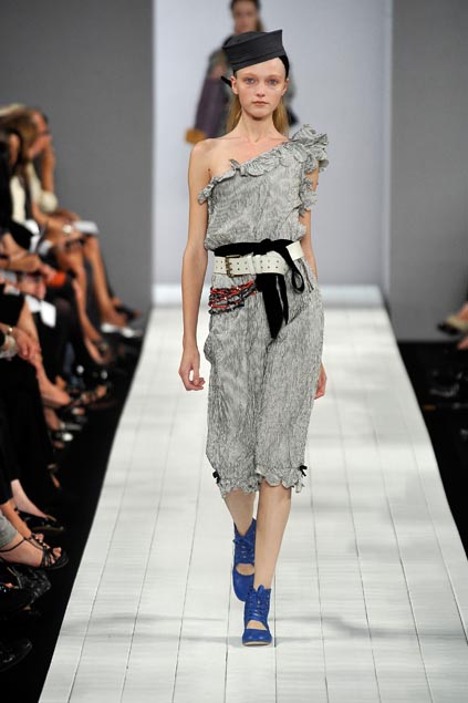 Marc by Marc Jacobs 09ĸDƬ