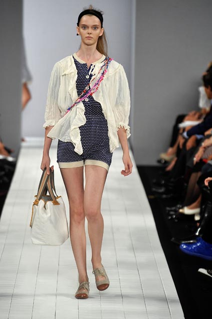 Marc by Marc Jacobs 09ĸDƬ