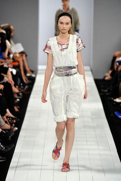 Marc by Marc Jacobs 09ĸDƬ