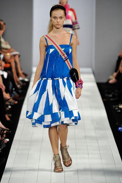 Marc by Marc Jacobs 09ĸDƬ