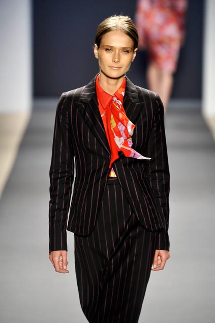 Vivienne Tam 09ĸDƬ