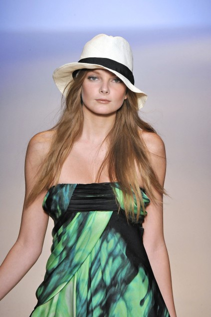 Ungaro 09ĸDƬ