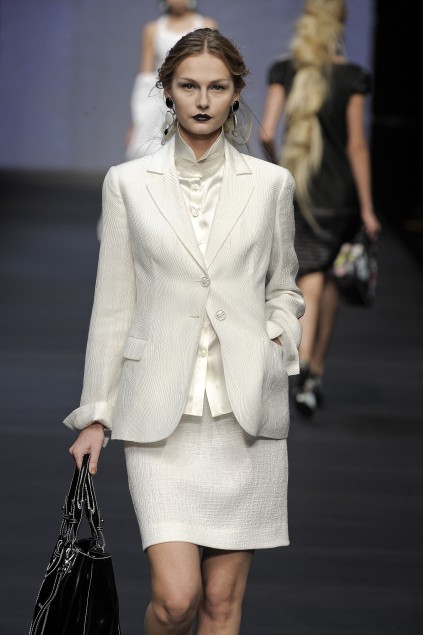 Mariella Burani 09ĸDƬ
