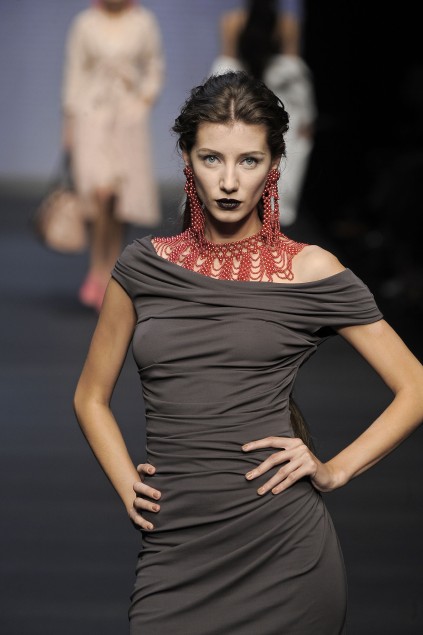 Mariella Burani 09ĸDƬ