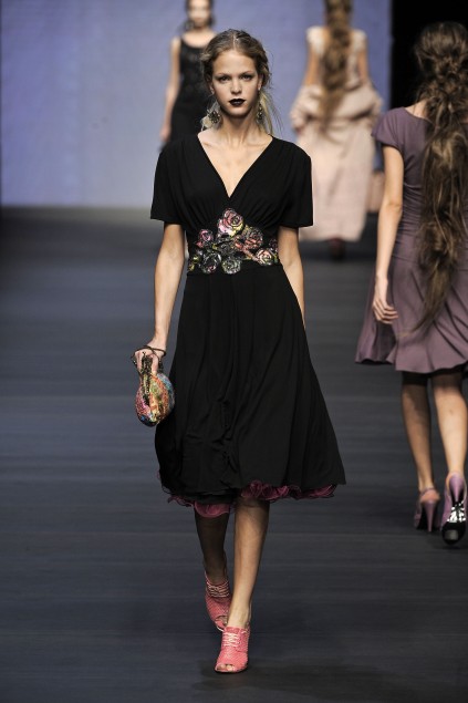 Mariella Burani 09ĸDƬ