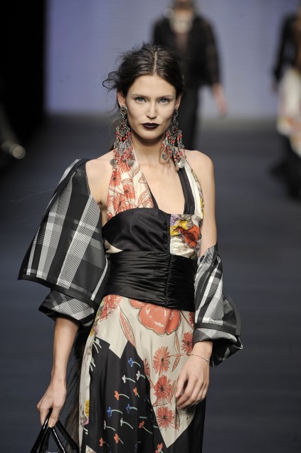 Mariella Burani 09ĸDƬ