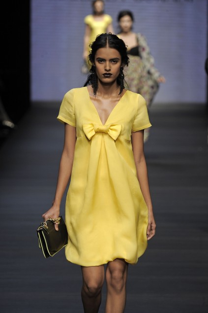 Mariella Burani 09ĸDƬ