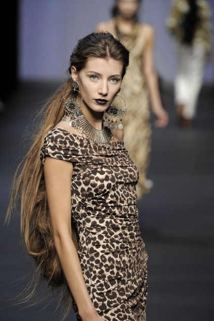 Mariella Burani 09ĸDƬ