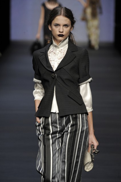 Mariella Burani 09ĸDƬ