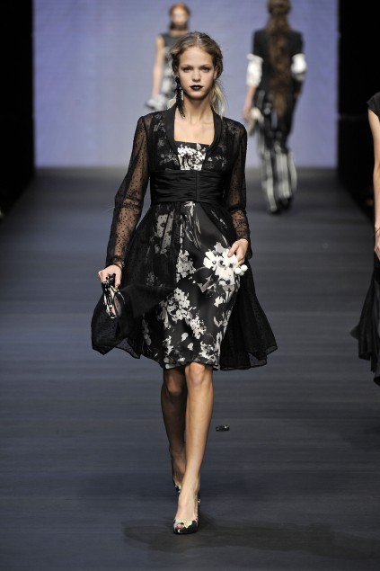Mariella Burani 09ĸDƬ