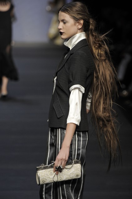 Mariella Burani 09ĸDƬ