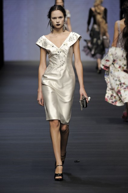 Mariella Burani 09ĸDƬ