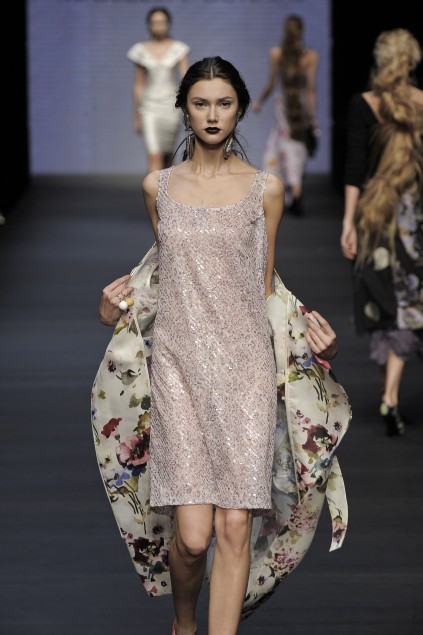 Mariella Burani 09ĸDƬ