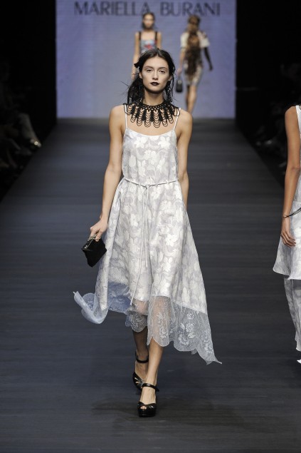 Mariella Burani 09ĸDƬ