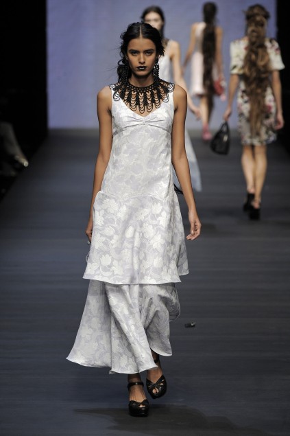 Mariella Burani 09ĸDƬ