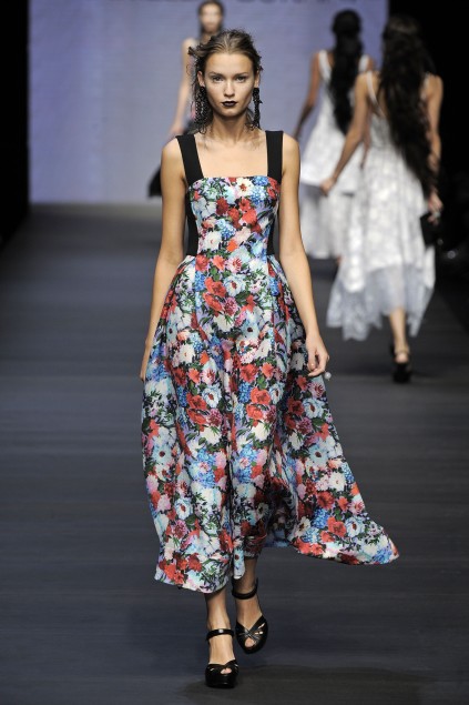 Mariella Burani 09ĸDƬ