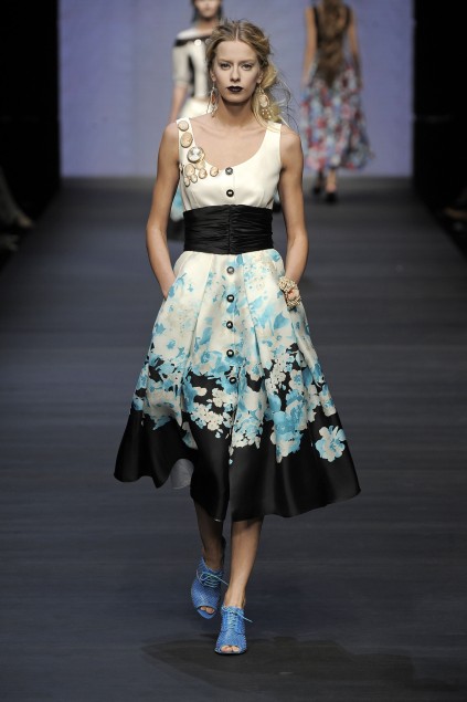 Mariella Burani 09ĸDƬ