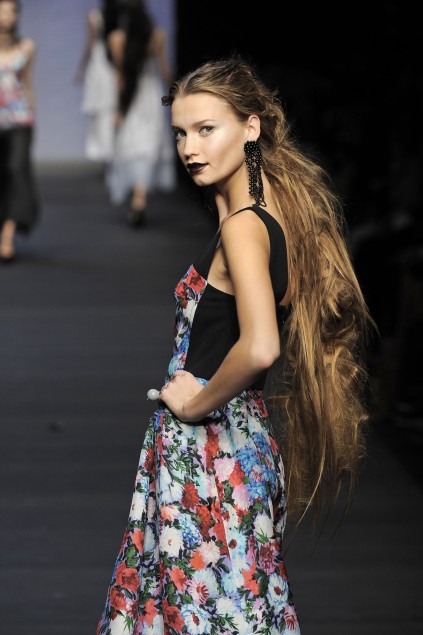 Mariella Burani 09ĸDƬ