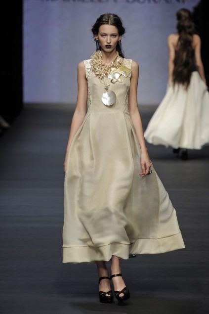 Mariella Burani 09ĸDƬ