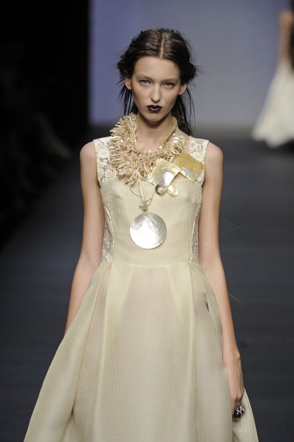 Mariella Burani 09ĸDƬ