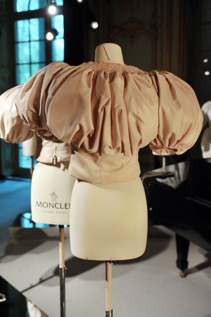 Moncler 09ĸDƬ