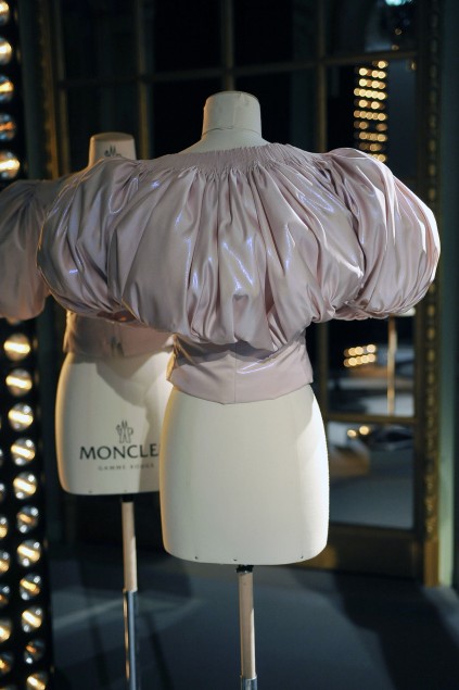 Moncler 09ĸDƬ