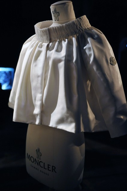 Moncler 09ĸDƬ