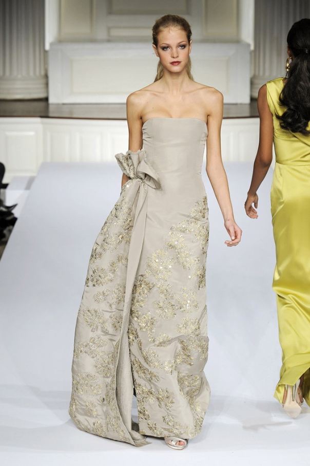Oscar de la Renta 09ﶬDƬ